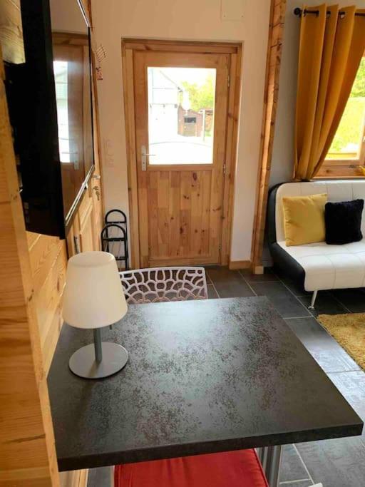 Chalet 2 Personnes Avec Jacuzzi Et Piscine Saisonniere Partagee Corcieux エクステリア 写真